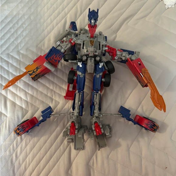 Transformers Optimus Prime Autobot toy - Picture 8 of 8